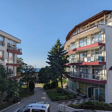 Apartmán White Sands Beachfront Getaway In Aurelia - Sea View & Direct Access Burgas City
