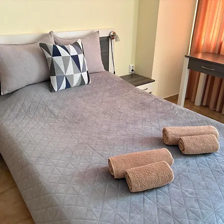 Apartmán White Sands Beachfront Getaway In Aurelia - Sea View & Direct Access *
