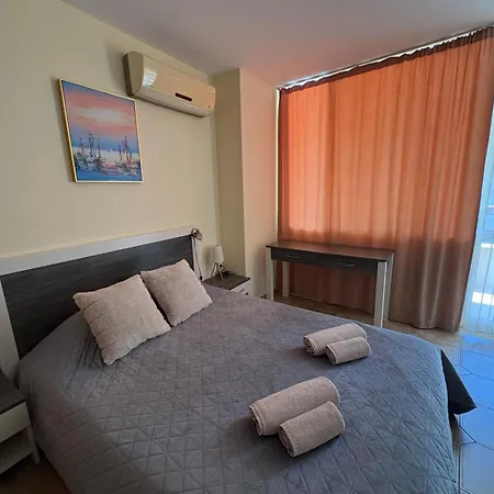 Apartmán White Sands Beachfront Getaway In Aurelia - Sea View & Direct Access *