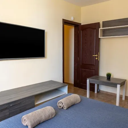 Διαμέρισμα White Sands Beachfront Getaway In Aurelia - Sea View & Direct Access *