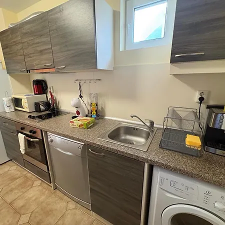 Apartmán White Sands Beachfront Getaway In Aurelia - Sea View & Direct Access *