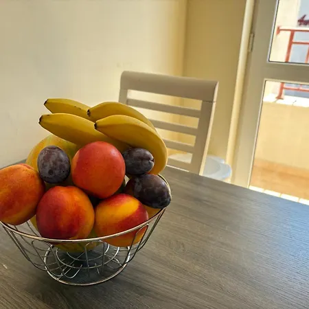 Apartmán White Sands Beachfront Getaway In Aurelia - Sea View & Direct Access *