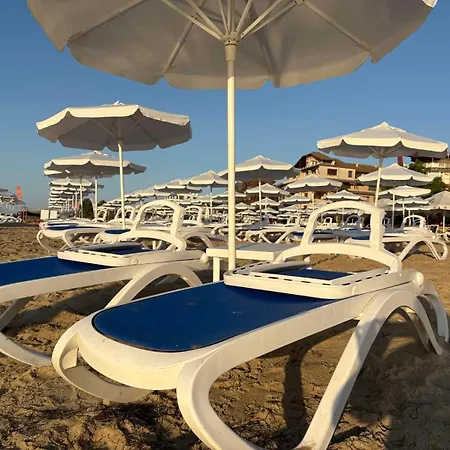 Apartmán White Sands Beachfront Getaway In Aurelia - Sea View & Direct Access *