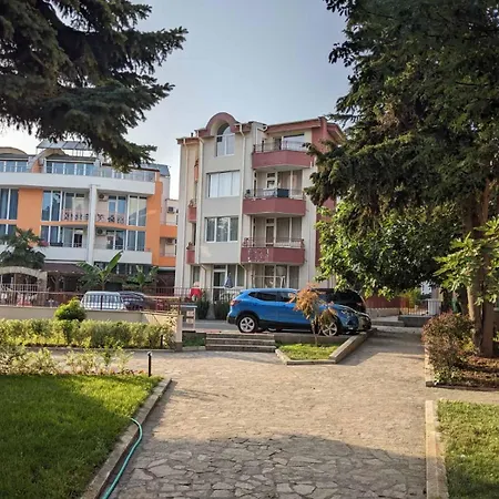 Διαμέρισμα White Sands Beachfront Getaway In Aurelia - Sea View & Direct Access Μπουργκάς